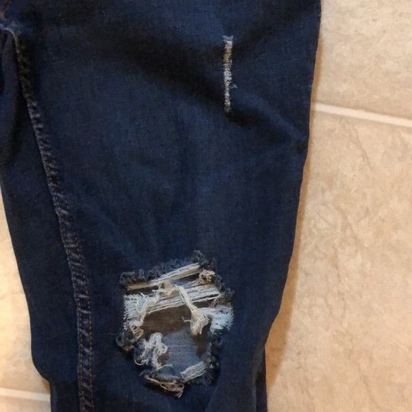 Dark Wash Ripped Skinny Jeans - Picture 2 of 4